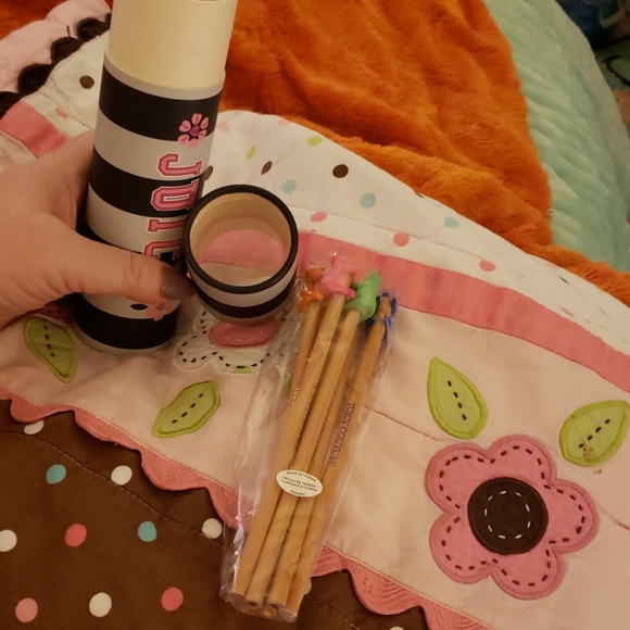 JUICY COUTURE  COLORED PENCILS - Picture 4 of 7